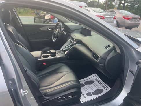 Used 2022 Acura TLX w/ Technology Package FWD image 10