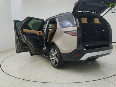 Used 2024 Land Rover Discovery Metropolitan Edition AWD/4WD image 79