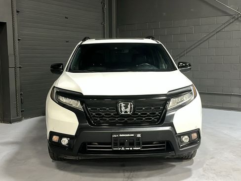 Used 2021 Honda Passport Touring image 2