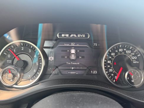 Used 2025 RAM 1500 Big Horn AWD/4WD image 10