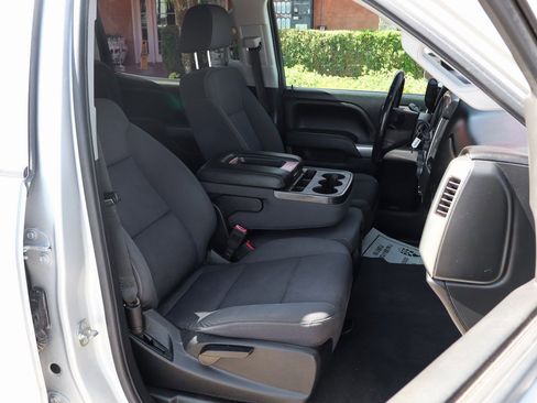 Used 2018 Chevrolet Silverado 1500 LT w/ Texas Edition image 40