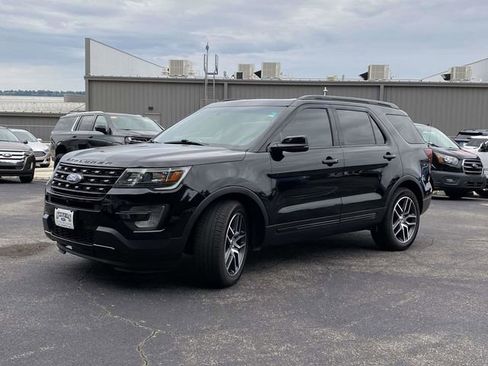Used 2016 Ford Explorer Sport w/ Equipment Group 401A AWD/4WD image 8