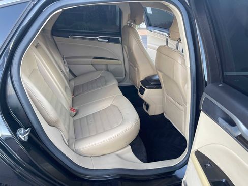 Used 2013 Ford Fusion SE image 12