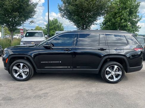 Used 2024 Jeep Grand Cherokee L Limited RWD image 4