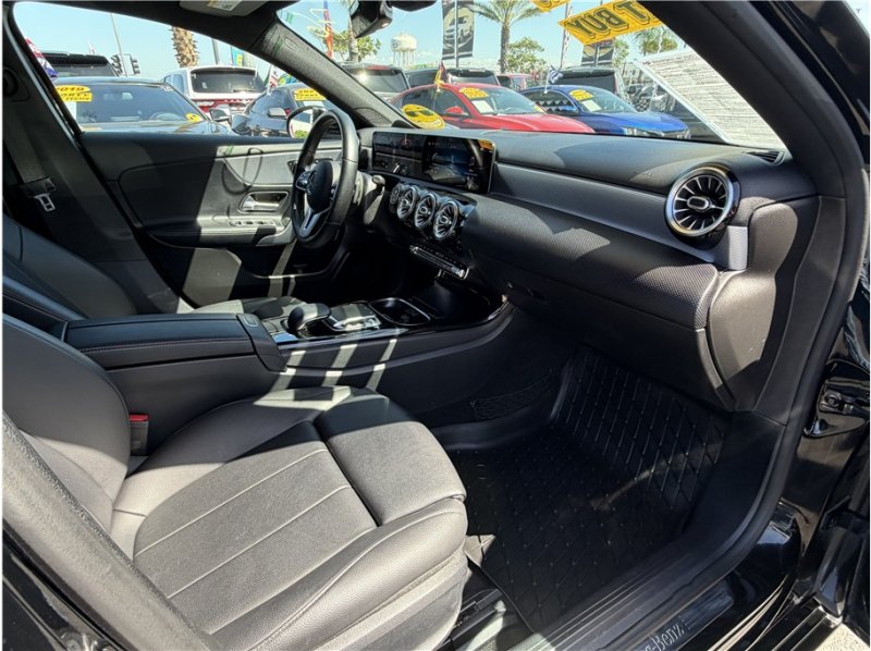 Used 2020 Mercedes-Benz A 220 image 23