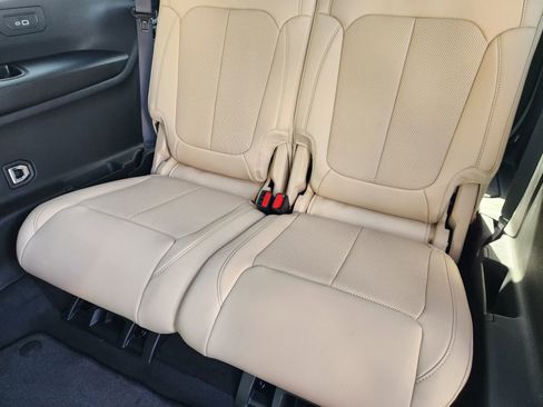 New 2026 Jeep Grand Cherokee L Limited w/ Luxury Tech Group II RWD image 25