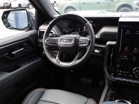 New 2026 GMC Yukon XL AT4 AWD/4WD image 20