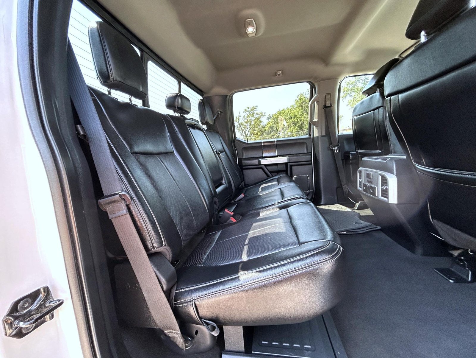 Used 2021 Ford F350 4x4 Crew Cab Super Duty image 18