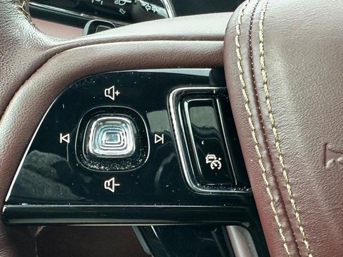 Certified 2023 Lincoln Aviator Black Label w/ Dynamic Handling Package image 25