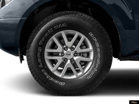 Used 2015 Nissan Frontier SV image 10