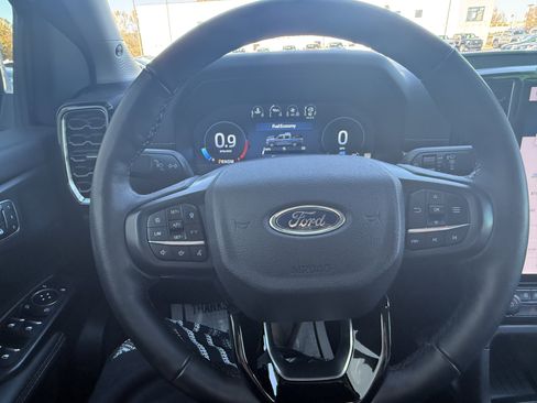 Used 2024 Ford Ranger Lariat w/ Advanced Towing Package image 9