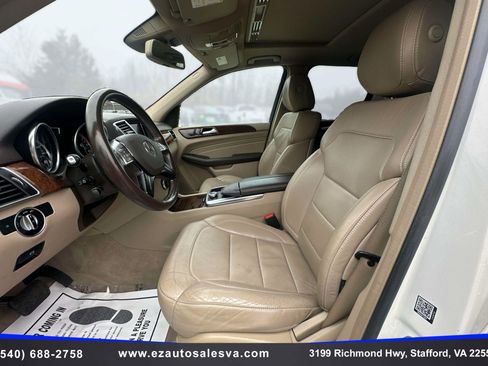 Used 2014 Mercedes-Benz ML 350 ML 350 4MATIC Sport Utility 4D w/ Premium 1 Package image 16