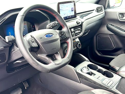 Used 2025 Ford Escape ST-Line AWD/4WD image 12