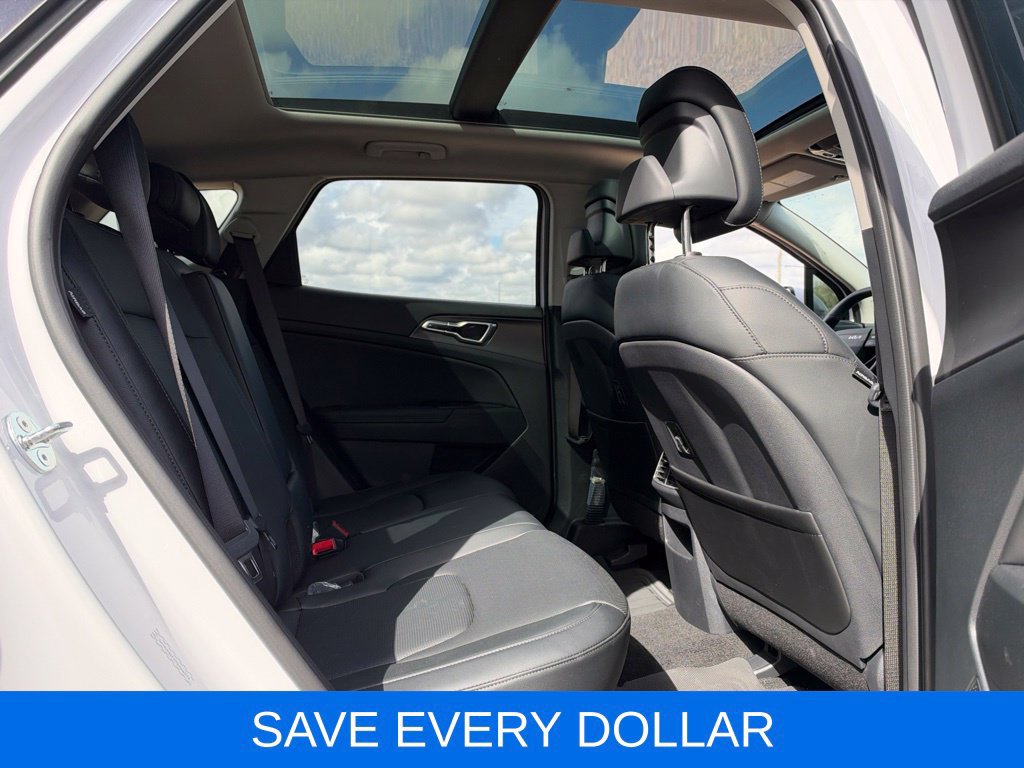 Used 2026 Kia Sportage EX w/ EX Panorama Roof Package FWD image 19
