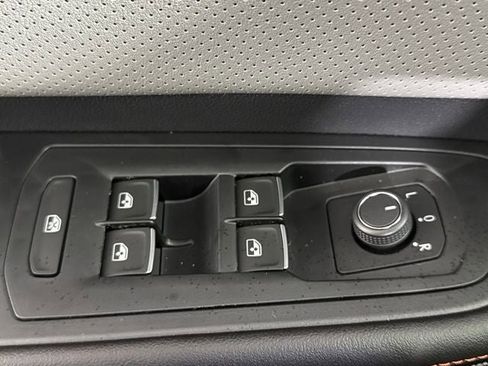 New 2026 Volkswagen Atlas Peak Edition AWD/4WD image 25