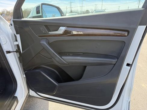 Used 2020 Audi Q5 2.0T Premium Plus w/ Premium Plus Package AWD/4WD image 24