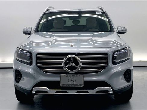 Used 2026 Mercedes-Benz GLB 250 image 3