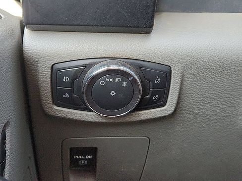 Used 2019 Ford F150 XL w/ Equipment Group 101A Mid AWD/4WD image 9