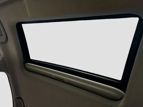 Used 2016 Nissan Altima 2.5 SL w/ 2.5 Technology w/LED Package image 24