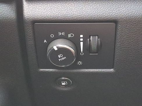 Used 2015 Jeep Grand Cherokee High Altitude AWD/4WD image 29