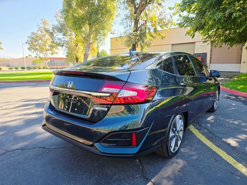 Used 2018 Honda Clarity Plug-In Hybrid image 6