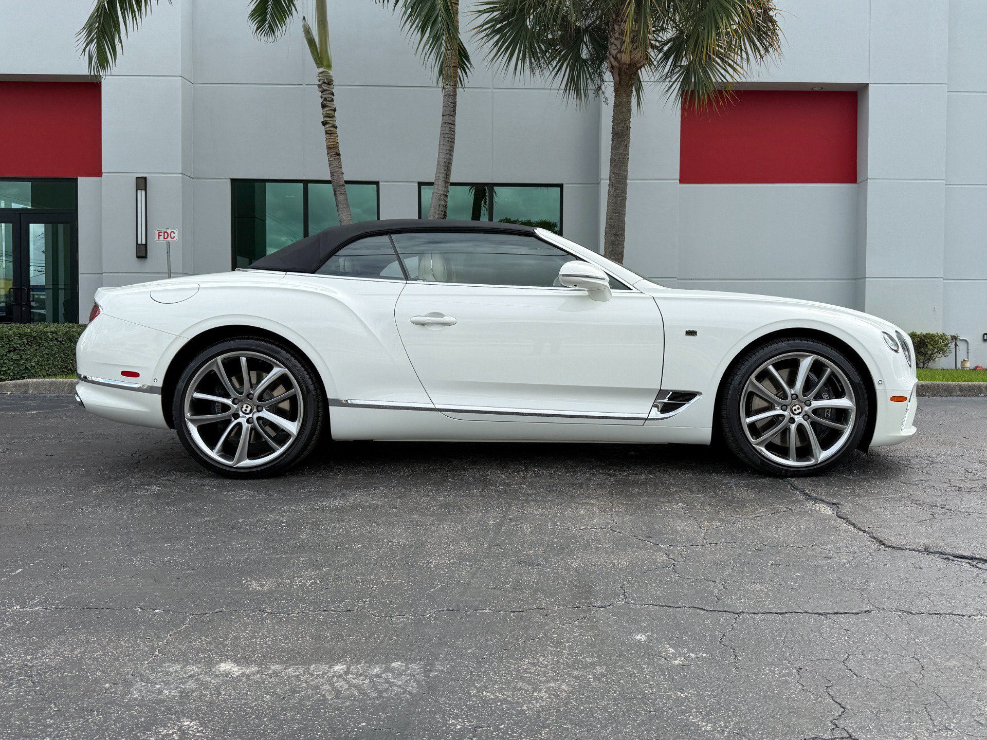 Used 2020 Bentley Continental GT AWD/4WD image 2