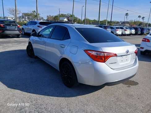 Used 2018 Toyota Corolla LE FWD image 6