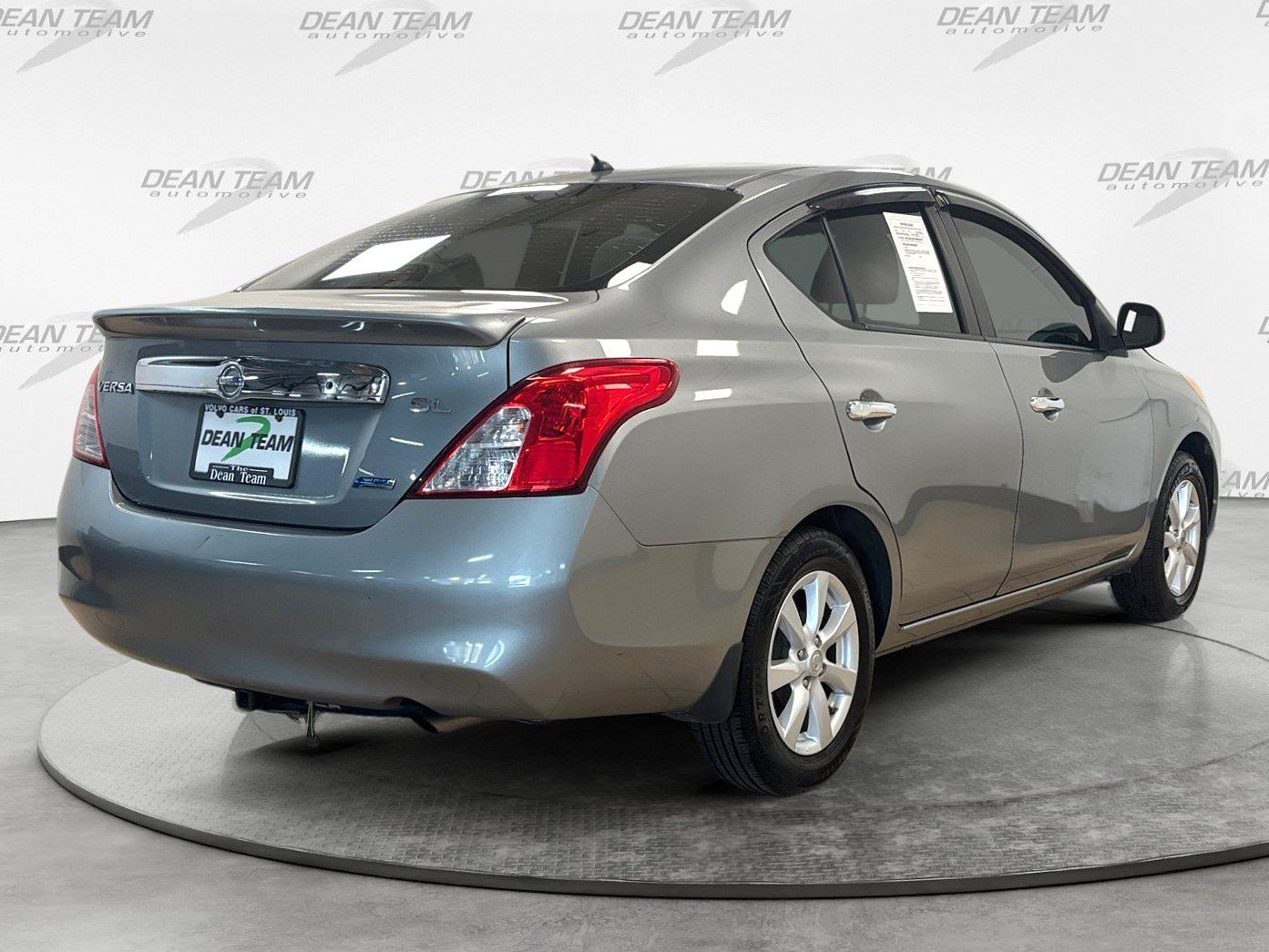 Used 2012 Nissan Versa FWD image 4