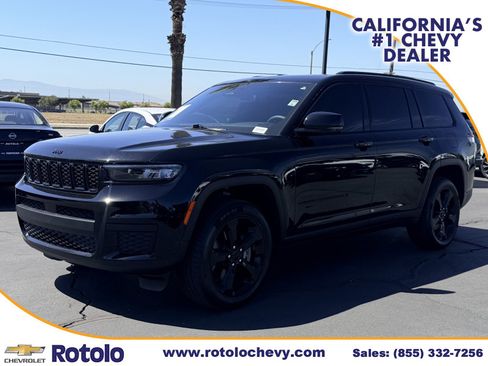 Used 2023 Jeep Grand Cherokee L Laredo AWD/4WD image 3