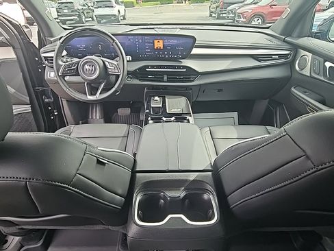 Used 2025 Buick Enclave Avenir w/ Super Cruise Package image 16