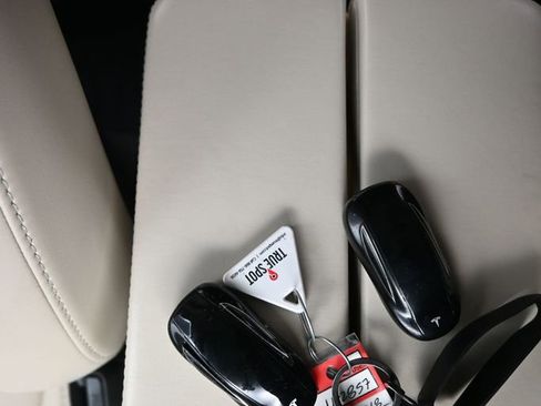 Used 2018 Tesla Model X 100D image 18