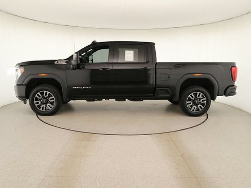 Used 2022 GMC Sierra 2500 AT4 w/ AT4 Premium Plus Package AWD/4WD image 2