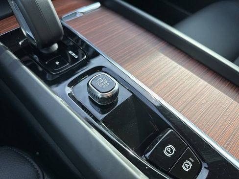 Certified 2025 Volvo V60 B5 Cross Country Plus image 26