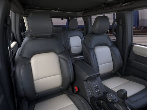 New 2026 Ford Bronco Outer Banks w/ Sasquatch Package AWD/4WD image 46