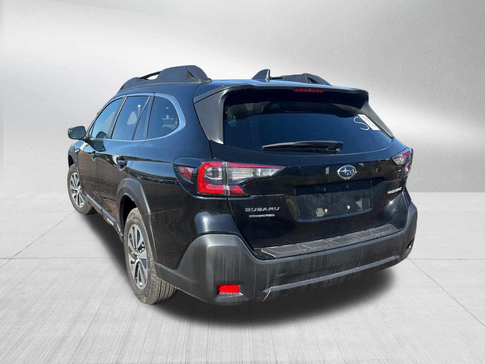 Used 2024 Subaru Outback Premium AWD/4WD image 12