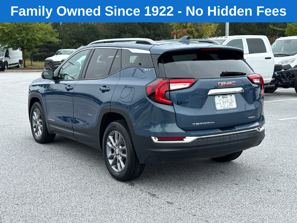 Used 2024 GMC Terrain SLT AWD/4WD image 5
