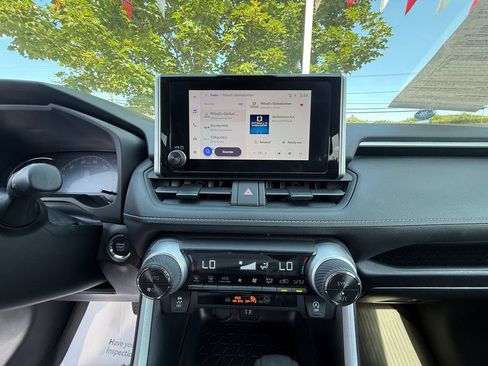 Certified 2025 Toyota RAV4 XLE AWD/4WD image 9
