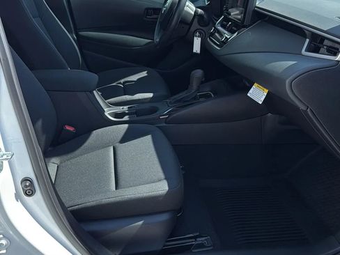 Used 2025 Toyota Corolla LE image 7