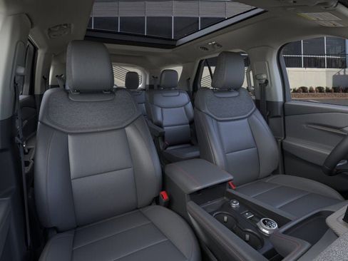 New 2026 Ford Explorer Active w/ Active Comfort Package AWD/4WD image 10
