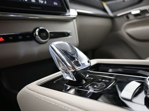 New 2026 Volvo XC90 B6 Ultra w/ Protection Package image 12