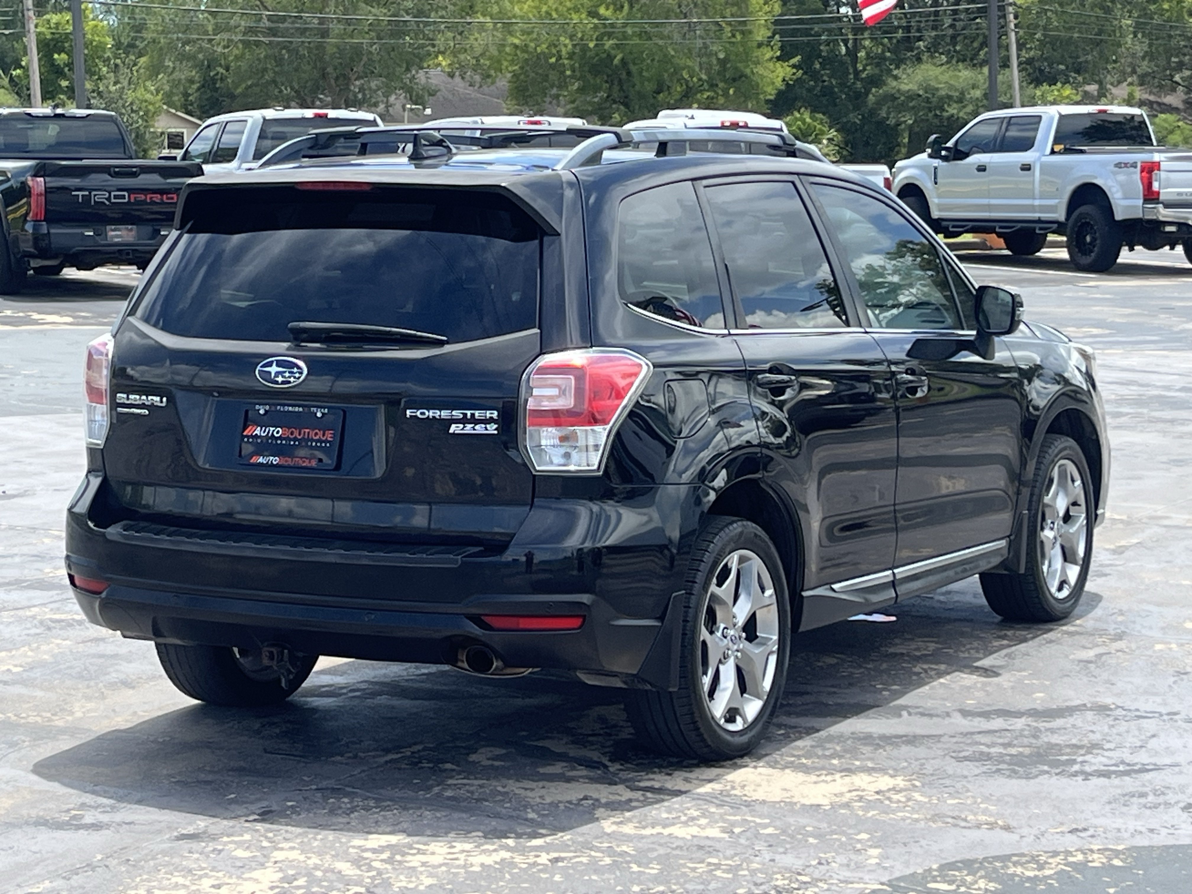Used 2017 Subaru Forester 2.5i Touring AWD/4WD image 13