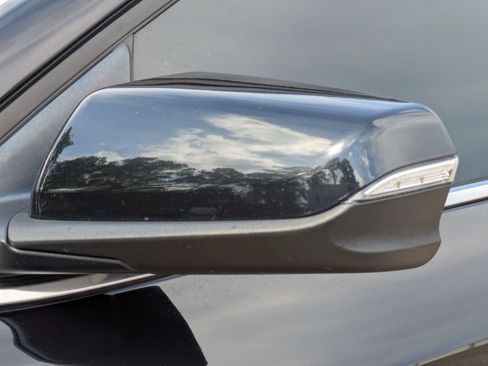 Used 2019 Chevrolet Equinox LT w/ Sun & Navigation Package FWD image 34