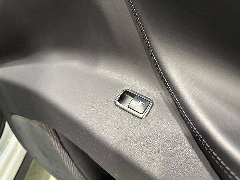 Used 2019 Tesla Model X Long Range AWD/4WD image 10