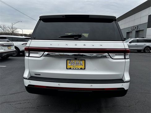 Certified 2022 Lincoln Navigator Reserve image 6