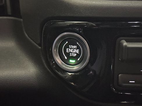 Used 2024 GMC Sierra 1500 Elevation image 32