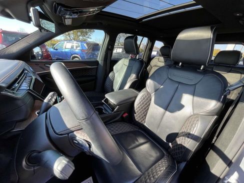 Used 2023 Jeep Grand Cherokee Summit w/ Advanced Protech Group IV image 27