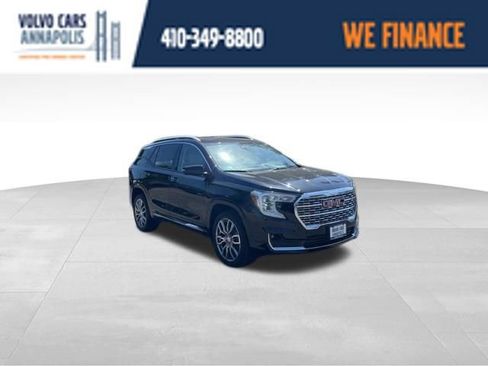 Used 2022 GMC Terrain Denali w/ Denali Premium Package AWD/4WD image 1