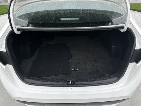 Certified 2020 Toyota Corolla LE image 31