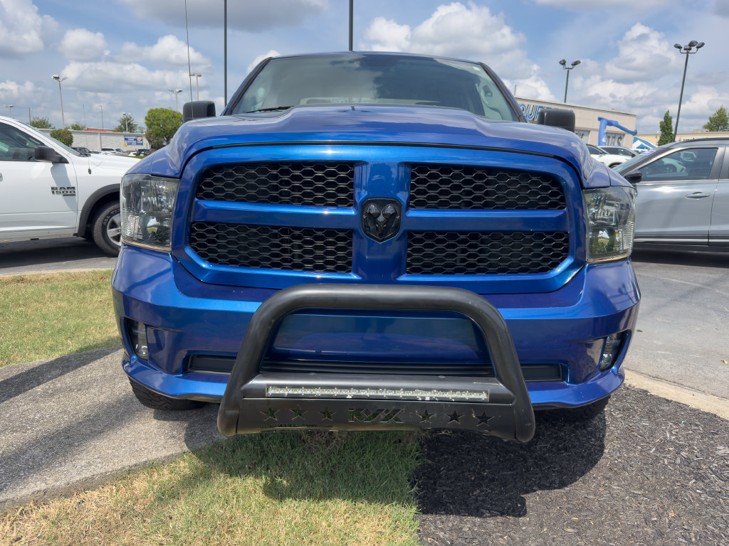 Used 2019 RAM 1500 Express w/ Express Value Package AWD/4WD image 2