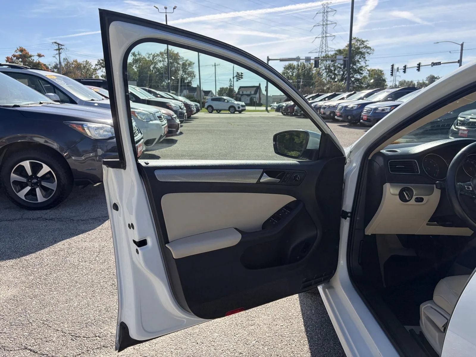 Used 2015 Volkswagen Jetta SE FWD image 11